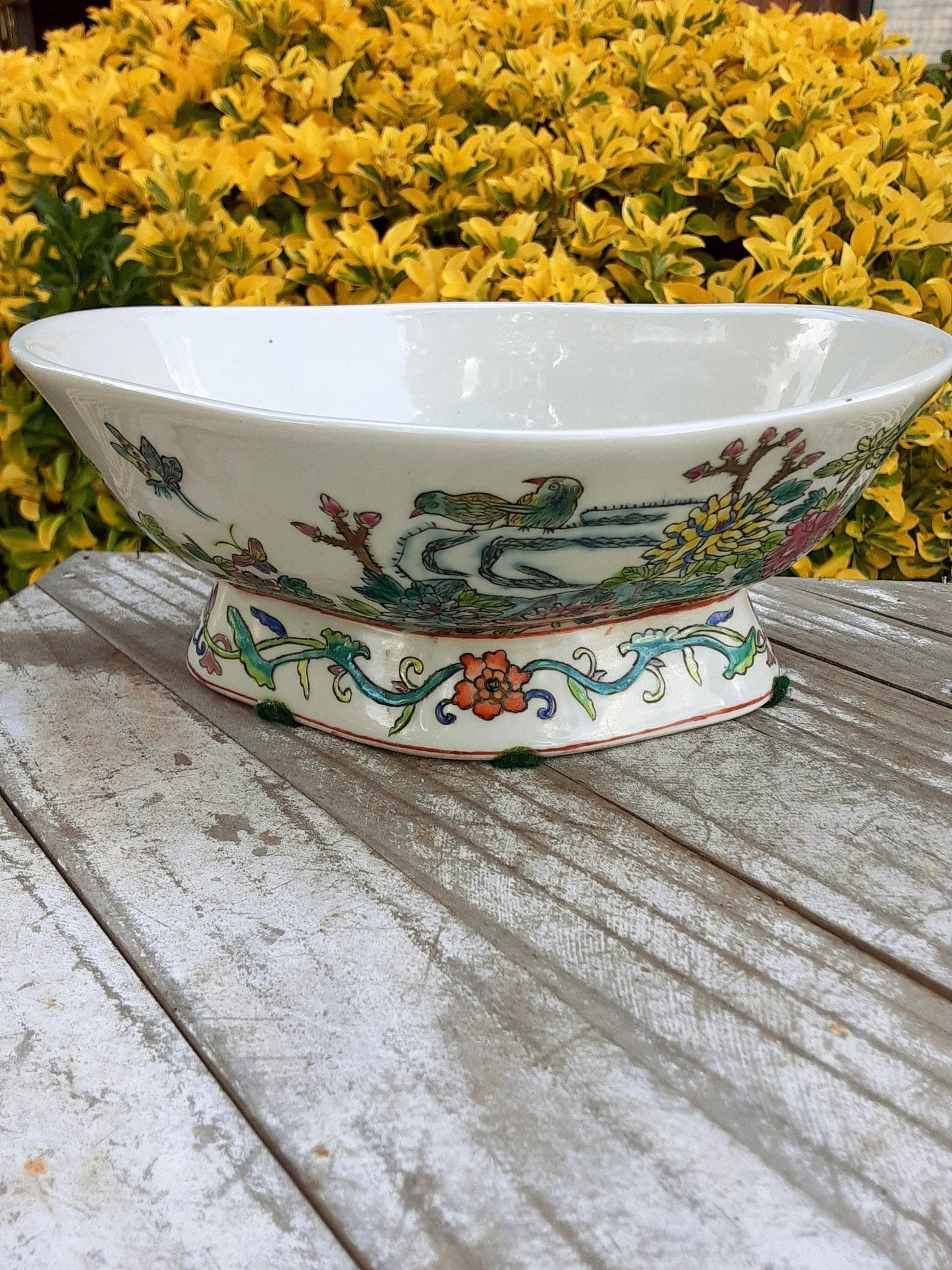 Chinese Lobed Oblong Pedestal Bowl - Bird Of Paradise - Mid 20th Century - Bazzy's