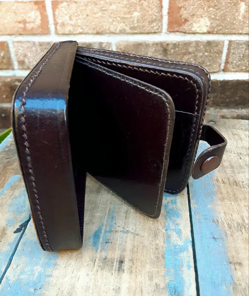 Classic Leather Coin Wallet - Bi - fold Wallet - Bazzy's