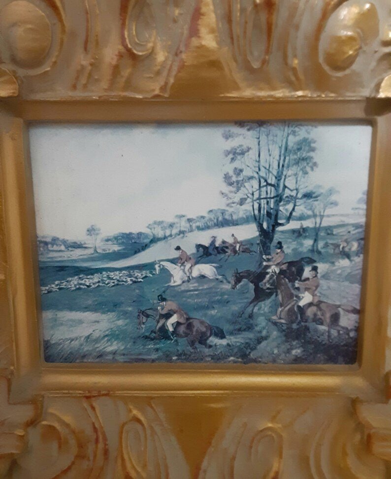 Gold Acanthus Design Frame - Hunting Scene With Foxhounds - Bazzy's